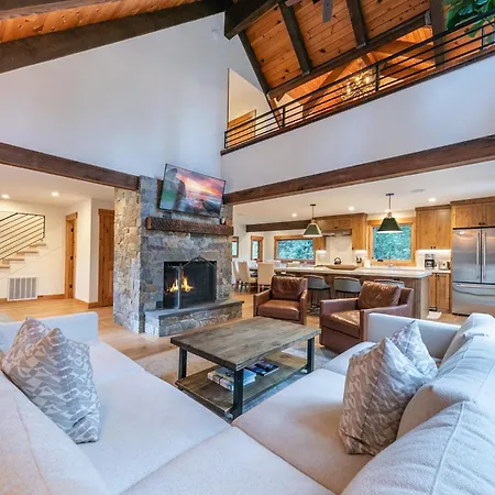 Eclipse Retreat At Tahoe Park - Hot Tub - Fenced Yard & Steps To Hoa Access